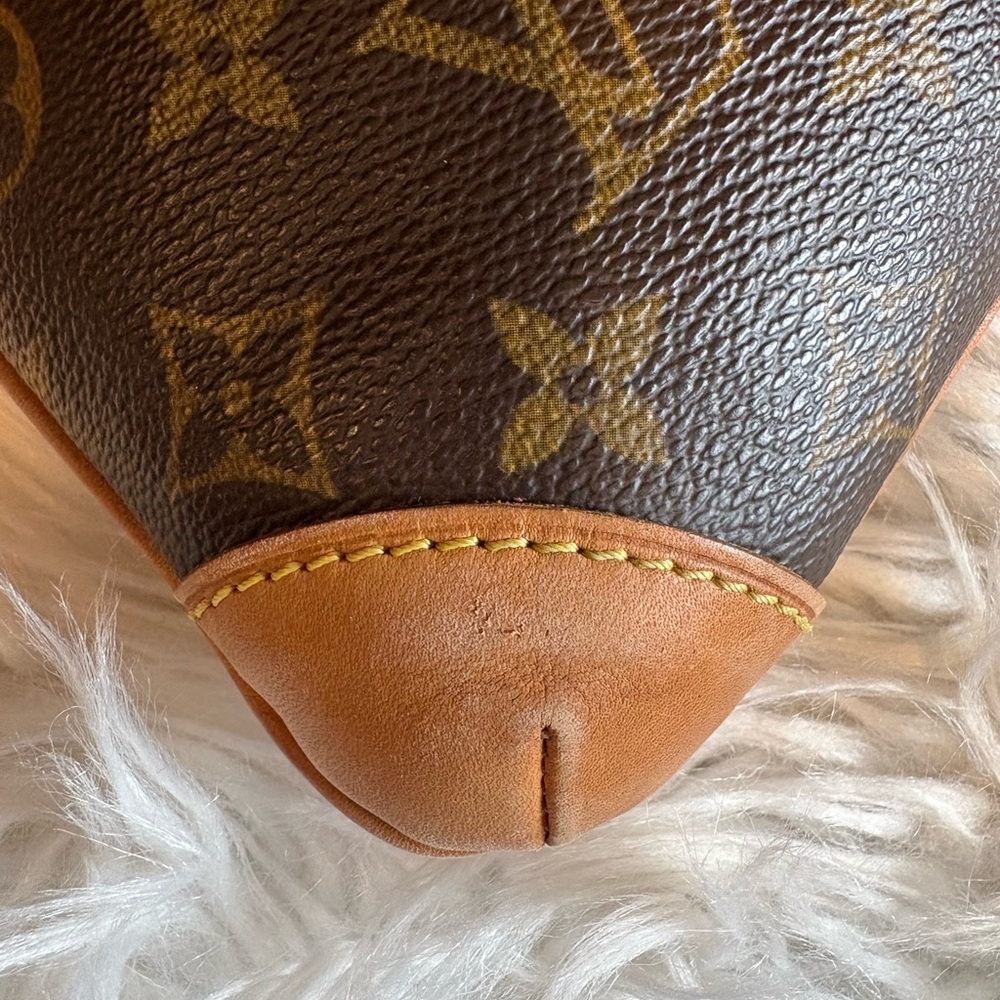 Louis Vuitton Monogram Brown and Tan Shoulder Bag - Picture 2 of 12